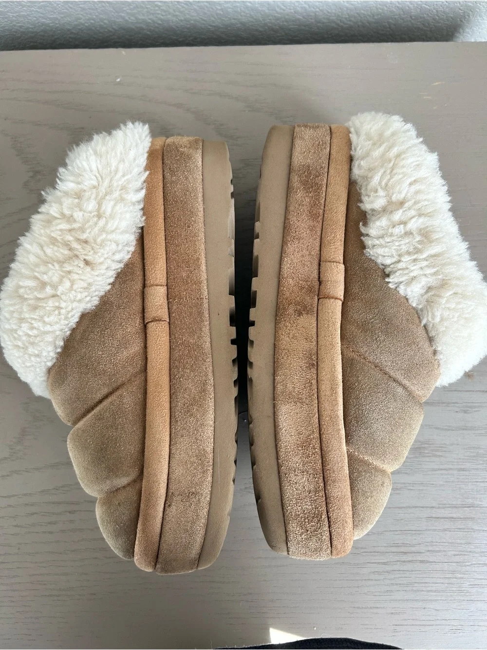 UGG TAZZLITA CHESTNUT SUEDE SHEARLING LINED PLATFROM SLIPPERS SIZE US 6 WOMEN